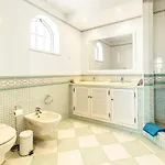 Lovely Very Private With Beautiful Gardens