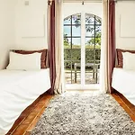 Lovely Very Private With Beautiful Gardens