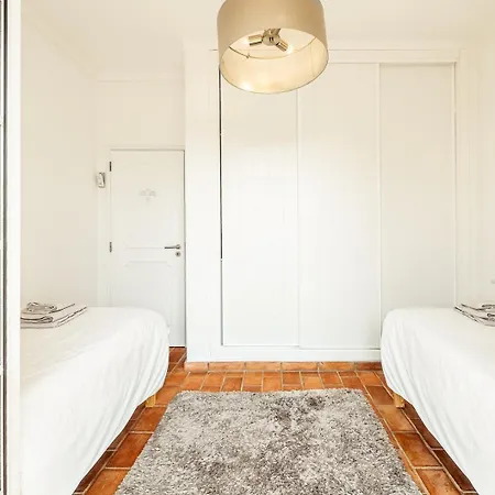 Lovely Very Private With Beautiful Gardens 别墅 *