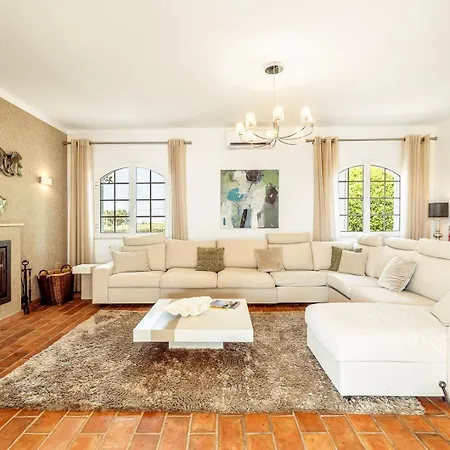 Lovely Very Private With Beautiful Gardens Ґія