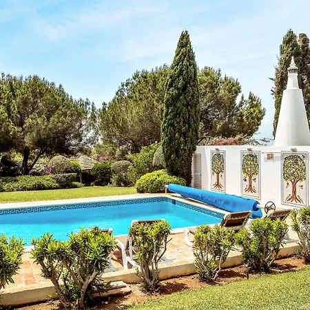 Lovely Very Private With Beautiful Gardens Ґія