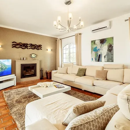 Lovely Very Private With Beautiful Gardens Вілла Ґія