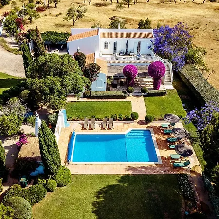 Lovely Very Private With Beautiful Gardens ヴィラ