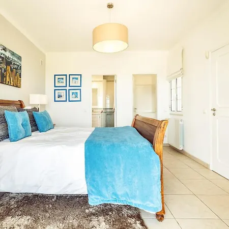 Lovely Very Private With Beautiful Gardens Villa *