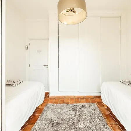 Lovely Very Private With Beautiful Gardens * ギーア