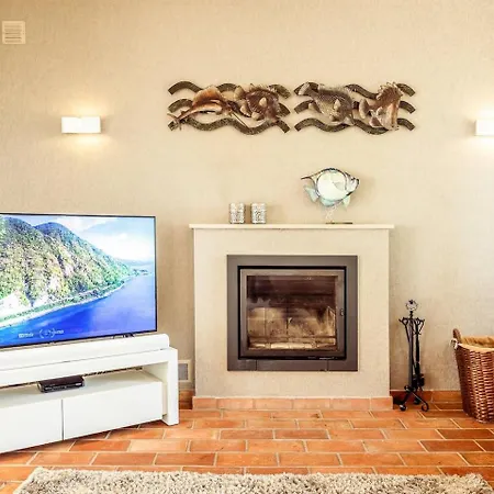 Lovely Very Private With Beautiful Gardens ヴィラ *