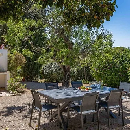 Lovely Very Private With Beautiful Gardens Вилла