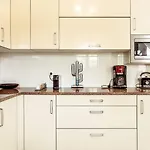 Vila Lovely Very Private With Beautiful Gardens